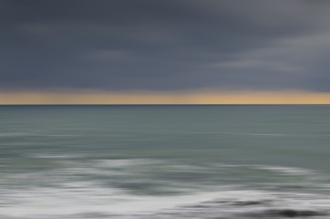 Obraz premium Near the sea background - blurred motion