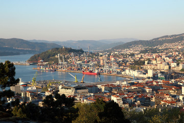 Fototapeta na wymiar view of Vigo city at sunset