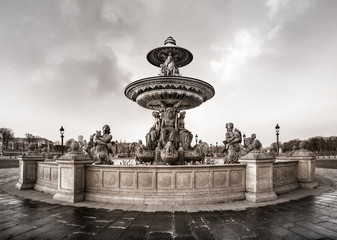 Fototapeta na wymiar Fontaine Place de la Concorde Paris France