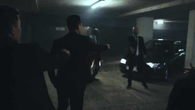  Drug deal between criminal gangs goes wrong & a fight breaks out