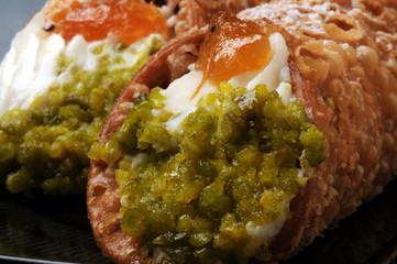 Կանոլի Cannoli كانولي Канноли 奶油甜馅煎饼卷
 Cannolo 카놀리 Sicilia קנולי Cucina Каннолі siciliana Pasticceria Italian cuisine Italia 