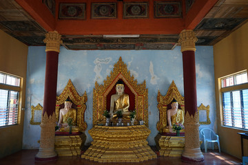 Buddhas in pagoda