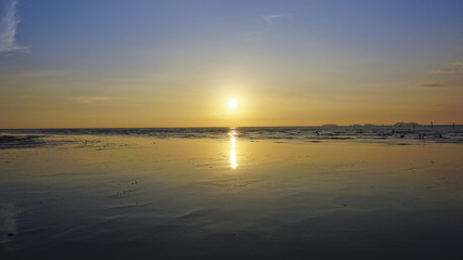Fototapeta na wymiar Beautiful sunset view at seascape