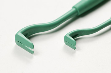 Mite extractor tool