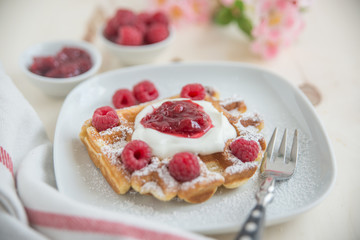 Waffeln mit Beeren