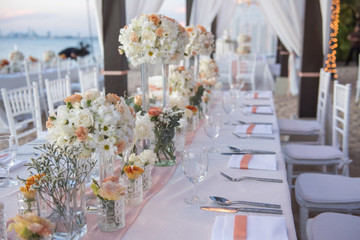 wedding The elegant dinner table on the beach