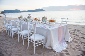 wedding The elegant dinner table on the beach