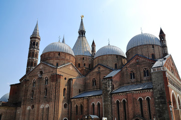 Fototapeta na wymiar Basilica di Sant’Antonio