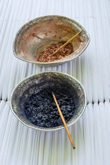 Natural dyes and pigments for silk coloring