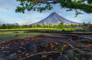 Fotobehang Mayon volcano,Philippines © Glebstock