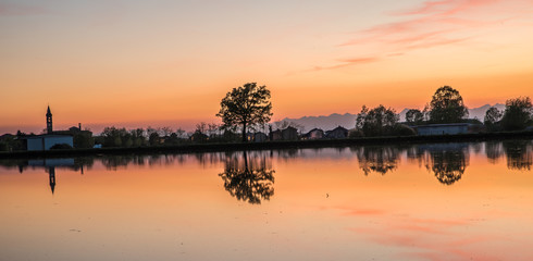 Novara, tramonto in risaia