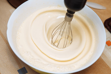 Cooking cream, dough, whisk, blender mixer, whisk, cook, delicious.