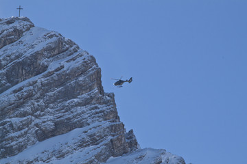 Hubschrauber im Wettersteingebirge