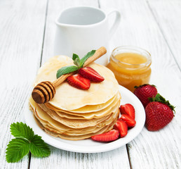 pancakes with strawberries