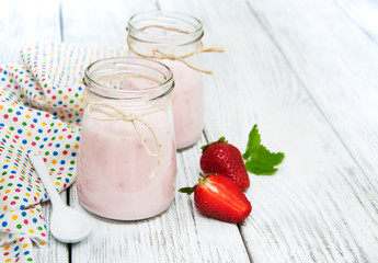 yogurt with fresh strawberries