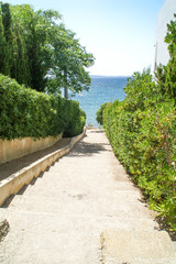 Treppe zum Meer hochformat