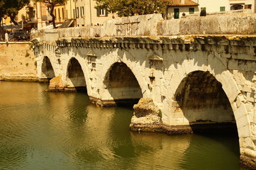 Alte Brücke in Rimini / Italien