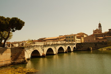 Fototapeta premium Alte Brücke in Rimini / Italien