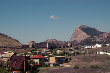 Панорама Судака с Генуэзской крепостью