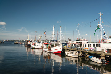 Fototapeta premium Fischereihafen an der Förde
