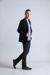 Lässiger Typ läuft