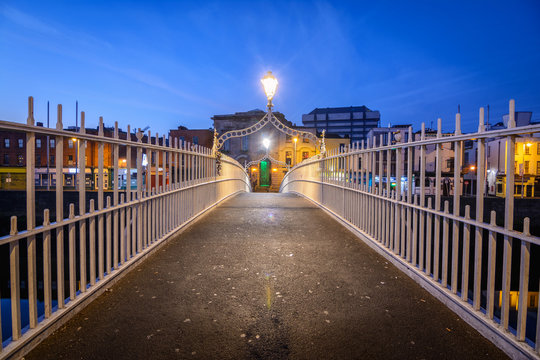 peaceful at irish hapenny bridge, Dublin