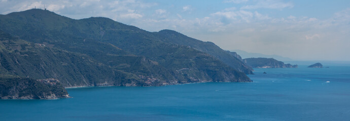 Blick auf die Cinque Terre von der Klause San Antonio