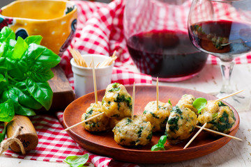 Chicken spinach meat bolls