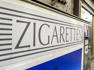Zigarettenautomat Schriftzug Zigaretten