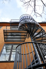 Zewnętrzne schody przeciwpożarowe. © konik60