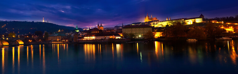 Fototapeta na wymiar Prague night panorama