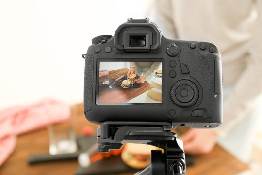 Cooking process on camera display