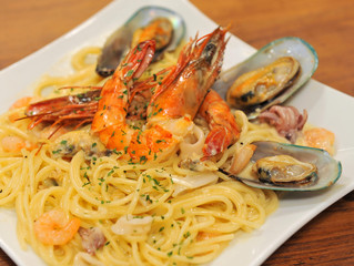 Pasta spaghetti with shrimp and clams