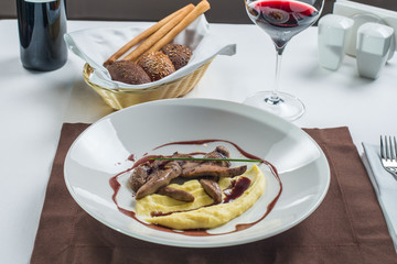 mashed potatoes with Beef tongue