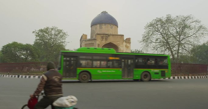 Lots of traffic at Sabz Burj Nizamuddin. 
