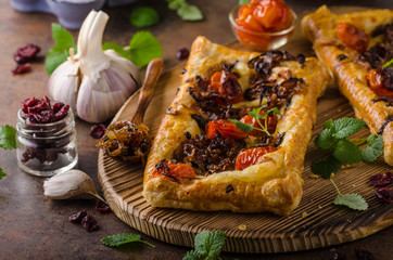 Puff pastry vegetarian pizza