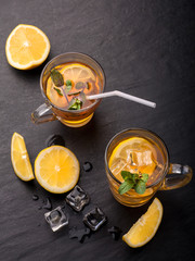 iced tea with lemon
