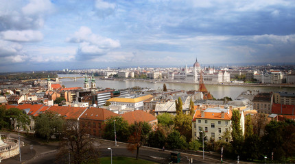 Fototapeta na wymiar View of the Danube, Budapest, parliament, Hungary