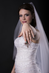 sposa mostra l'anello