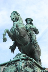 Fototapeta na wymiar Wien: Das berühmte Denkmal für Prinz Eugen am Heldenplatz