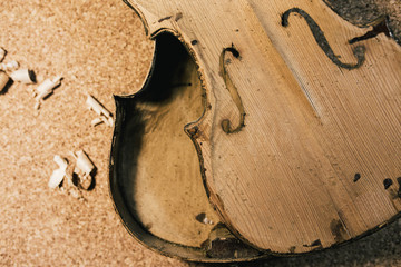 making violin, musical instrument restoration, vintage instruments