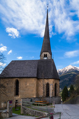 Fototapeta na wymiar Bad Gastein in Österreich Nikolauskirche 