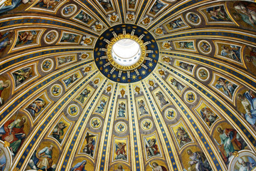 Kuppel der Peterskirche in Rom