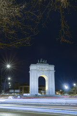 Fototapeta na wymiar Arco del triunfo en Moncloa