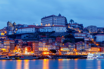 Porto. Quay at night.