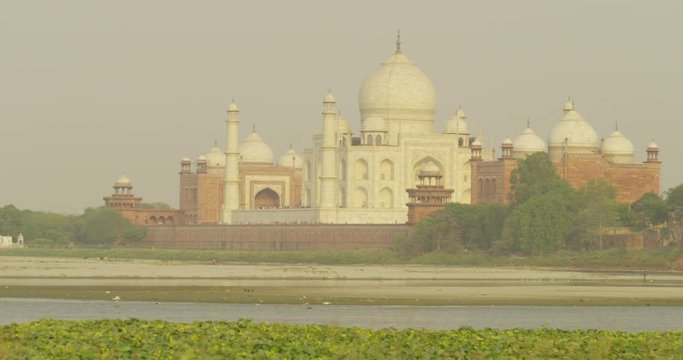 Kakri (Indian Cucumber), and Ghiya (Bottle Gourd) farmers the Taj Mahal