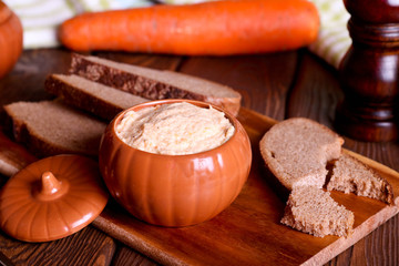 Chicken liver pate and bread, horizontal, close up