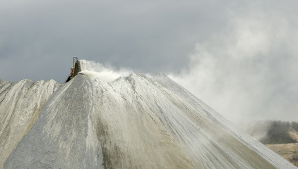 Tray tailings in the open pit