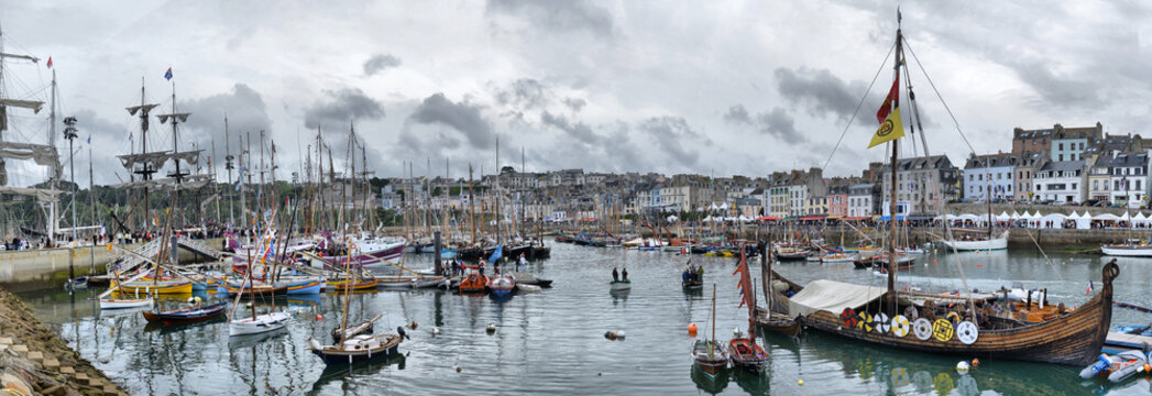 FRANCE. DOUARNENEZ-JULY-20, 2012: festival of sailing in the port of Brest: FRANCE. DOUARNENEZ-JULY-20, 2012