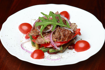 Салат из мяса и овощей